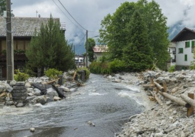 Un soutien pour les entreprises victimes d’inondations dans le Sud de la France